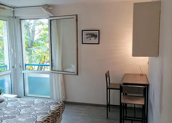 Apartment Near Center