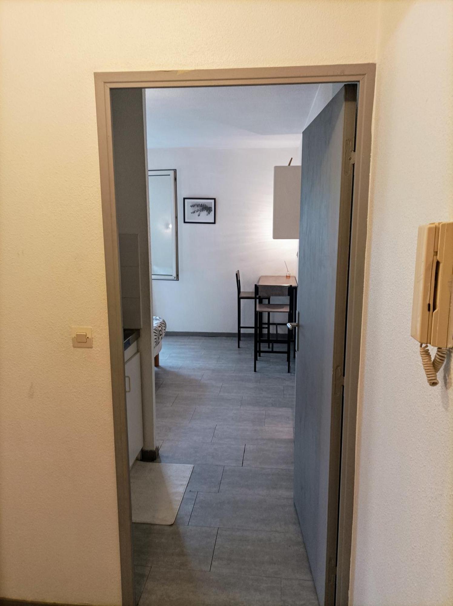 Apartment Near Center *